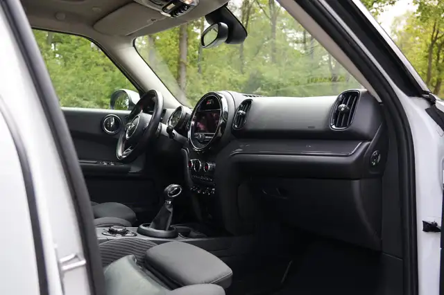 Mini Cooper Cooper view 12