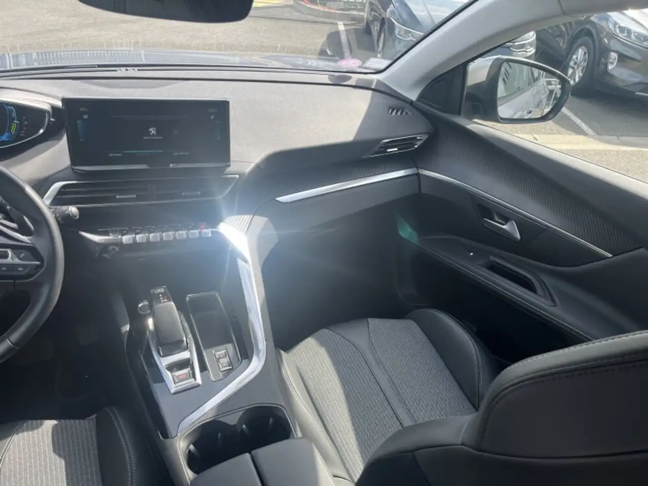Peugeot 3008 3008 Plug-In Hybrid — photo 19