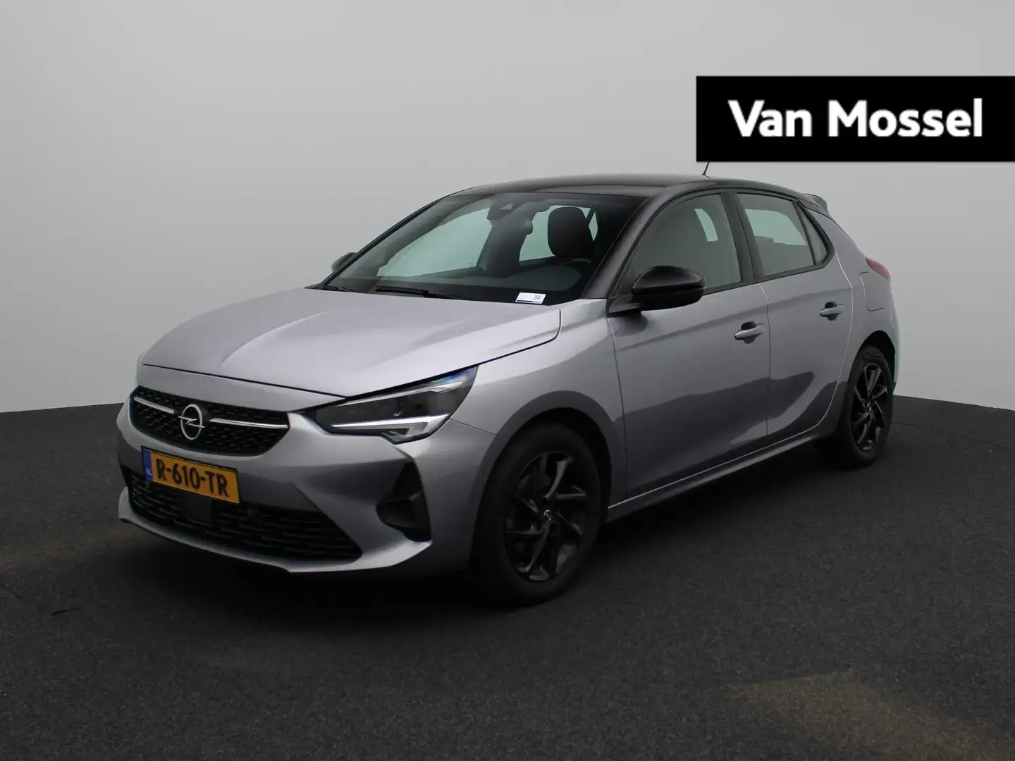 Opel Corsa 1.2 GS Line | 130pk | Automaat | Navigatie | Airco Grijs - 1