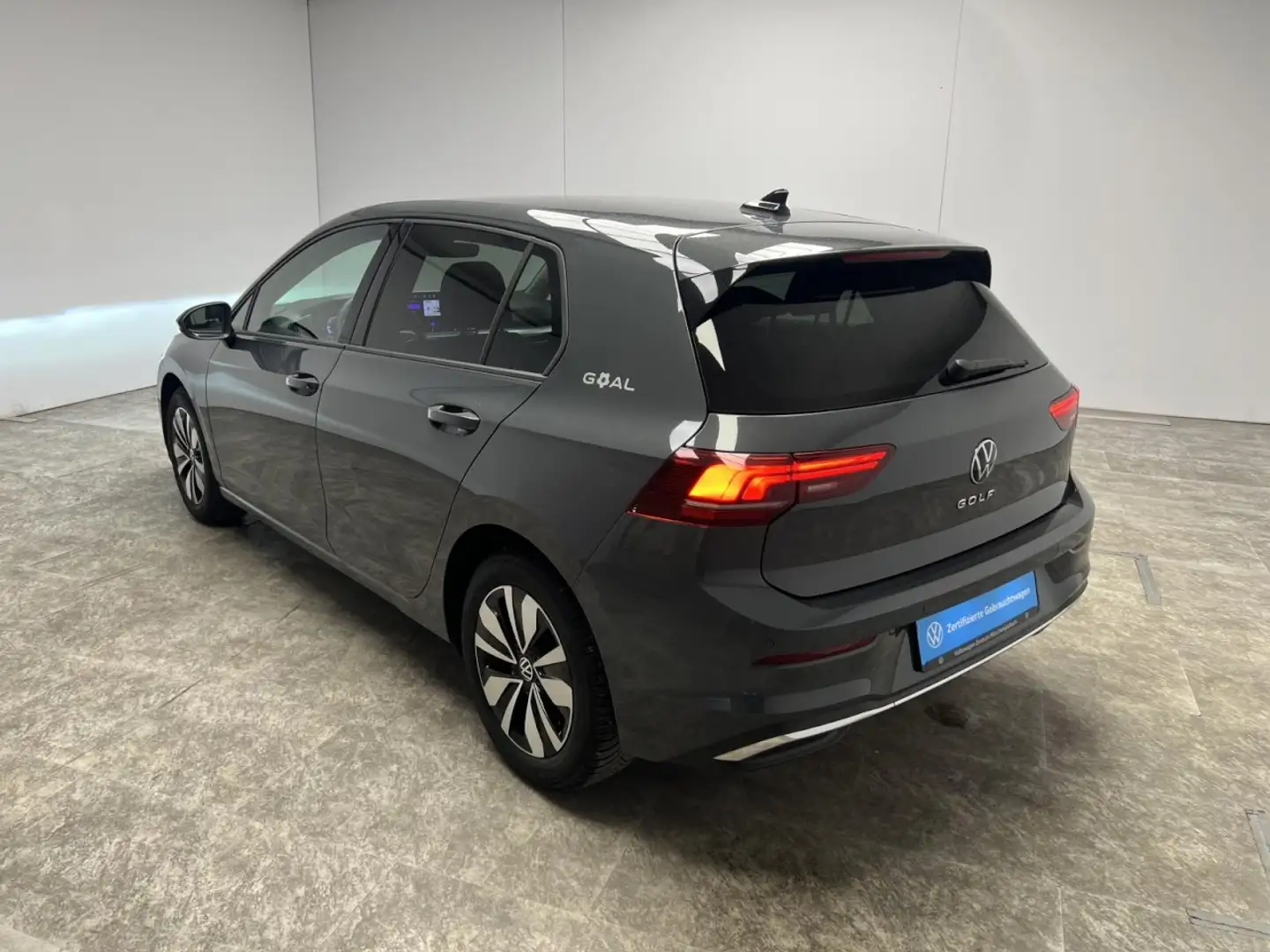 Volkswagen Golf VIII 2.0 TDI DSG Goal 2,49% Klima Navi Grau - 2