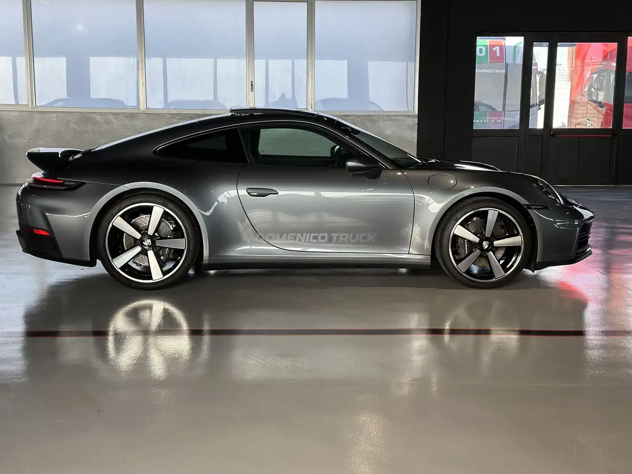Porsche 992 911 Carrera 6