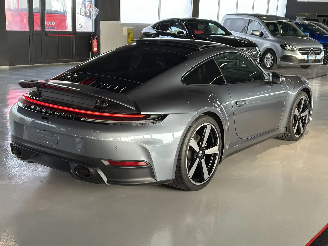 Porsche 992 911 Carrera 5