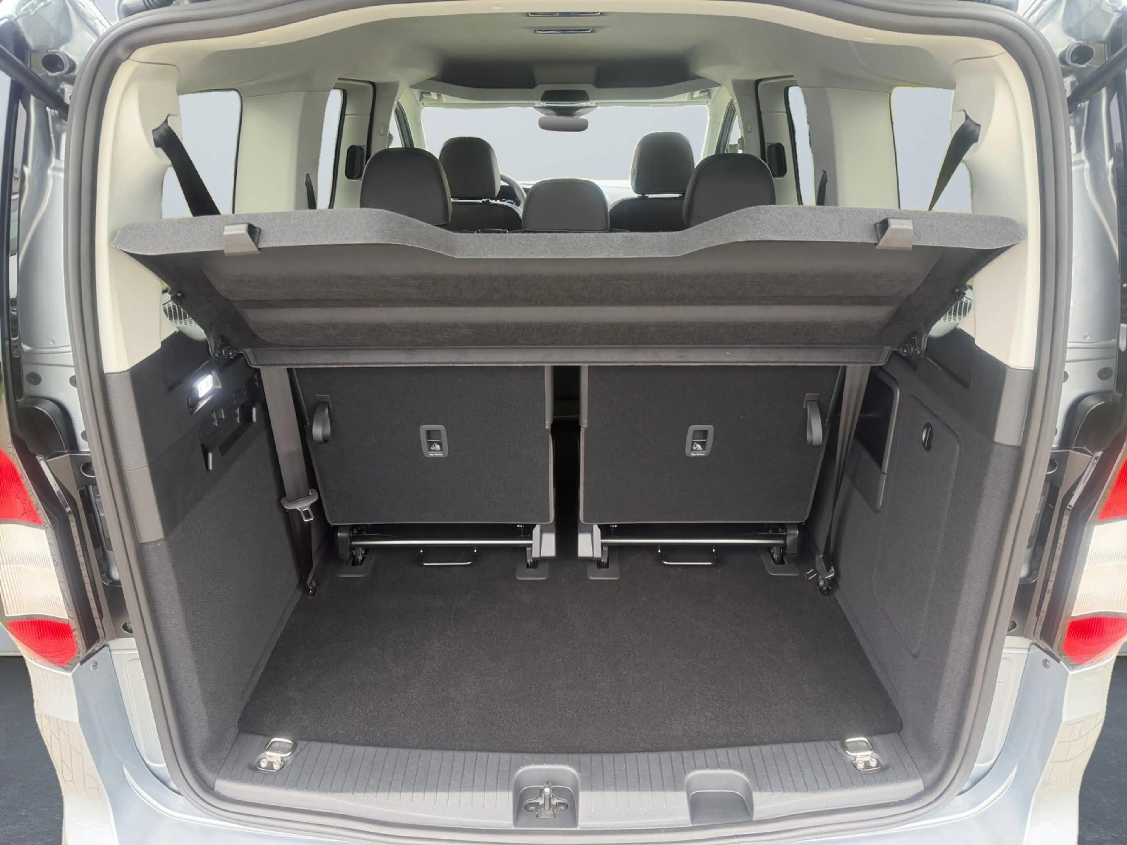 Ford Tourneo Connect Grand Titanium 2.0 ACC+PDC+NAVI — photo 14