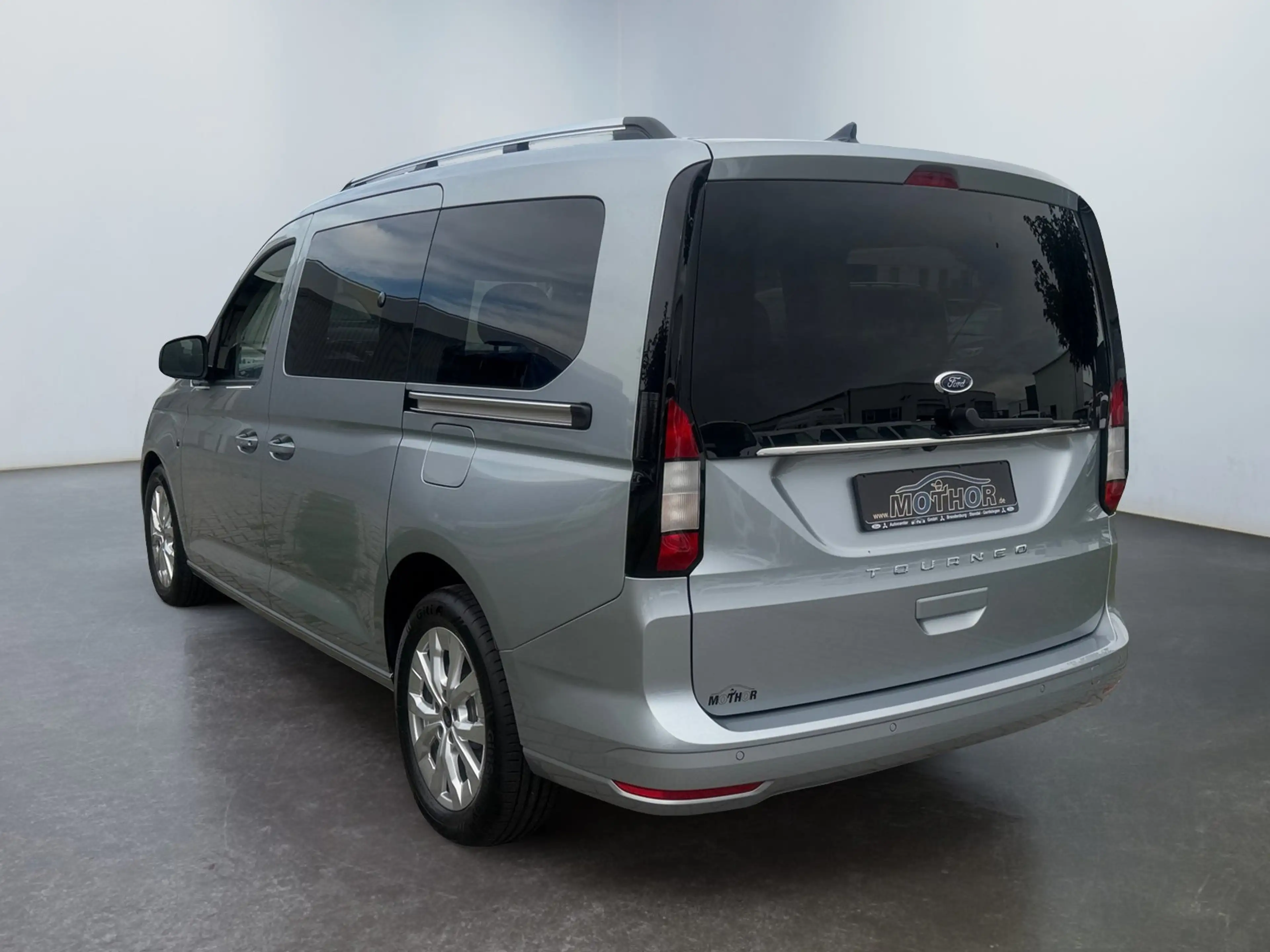 Ford Tourneo Connect Grand Titanium 2.0 ACC+PDC+NAVI — photo 4