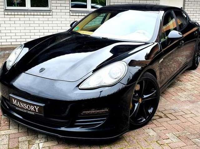 Porsche Panamera 4