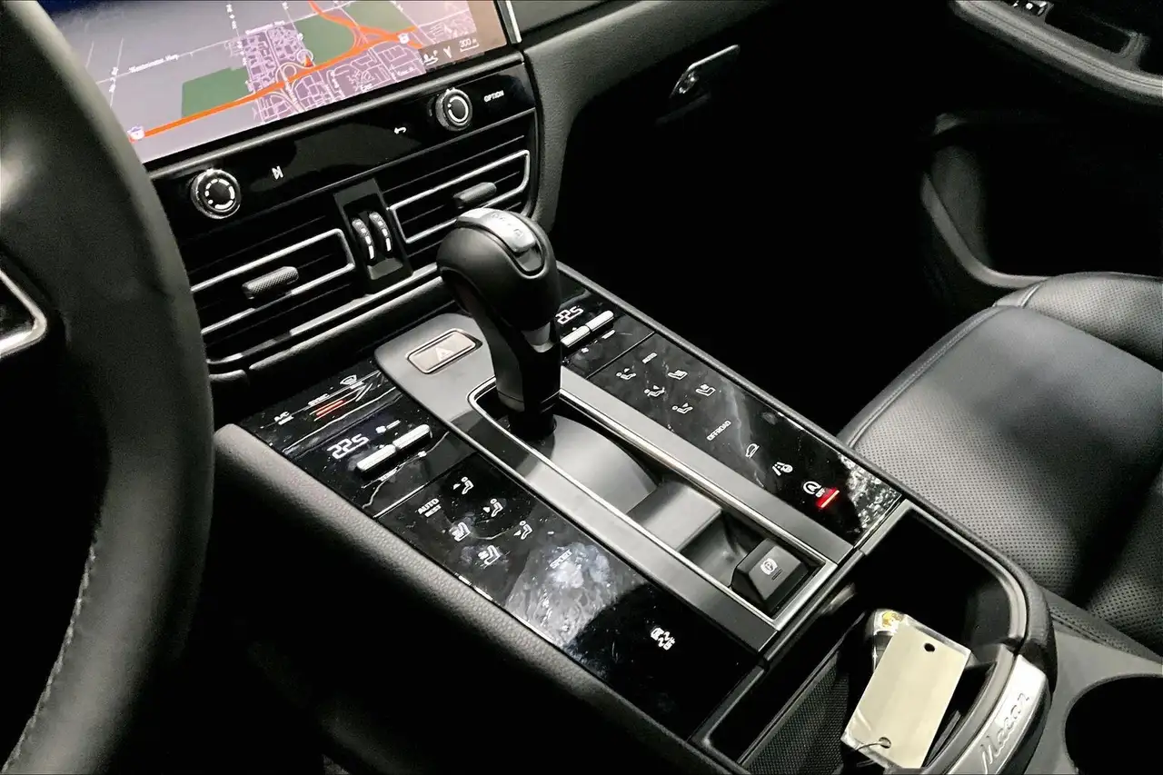 Porsche Macan снимка Porsche Macan