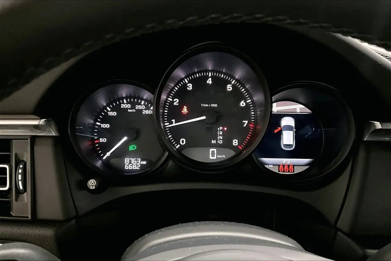Porsche Macan снимка Porsche Macan