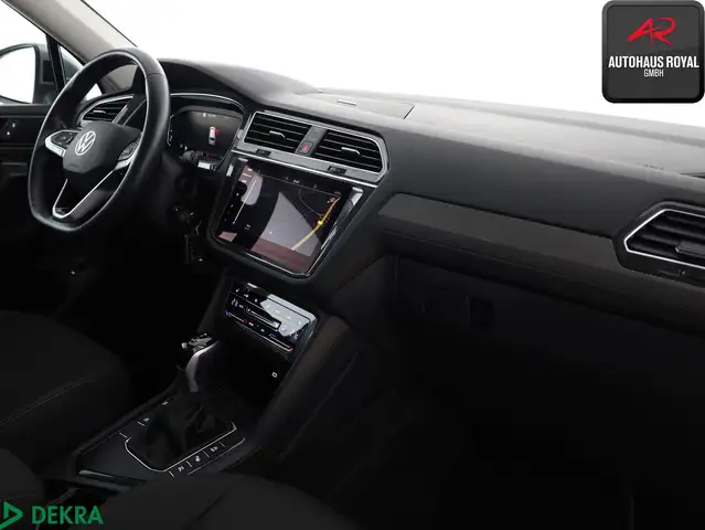 Volkswagen Tiguan Allspace view 11