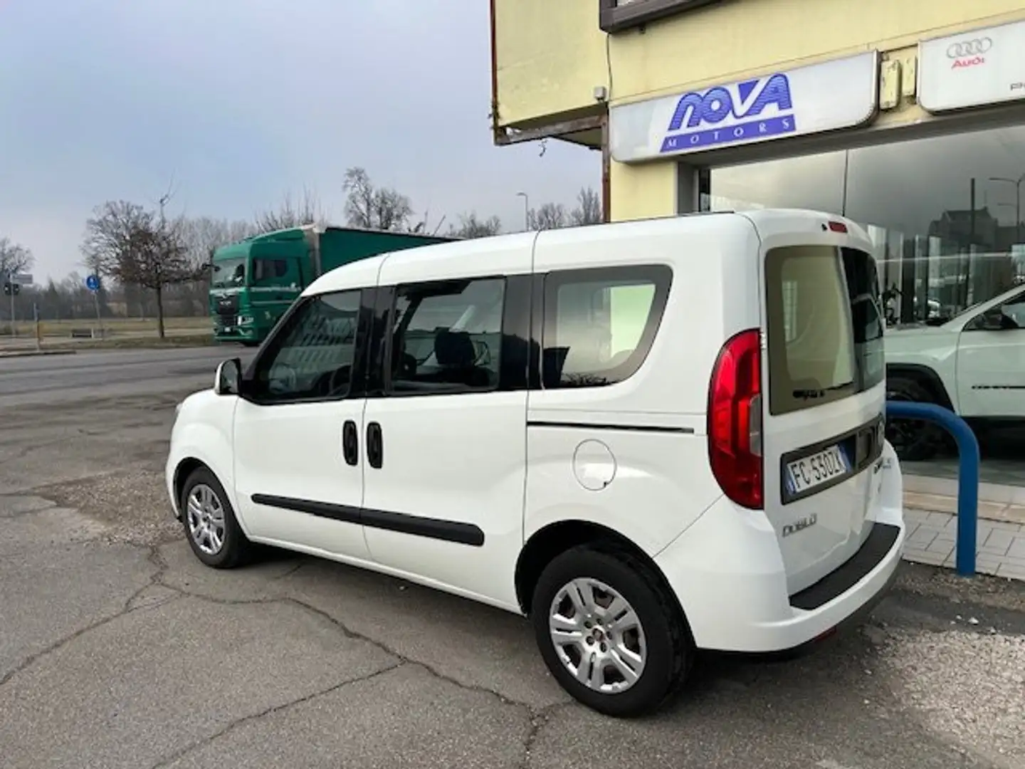 Fiat Doblo 1.3 mjt 16v Combi N1 90cv E5+ autocarro 5 posti Bianco - 2