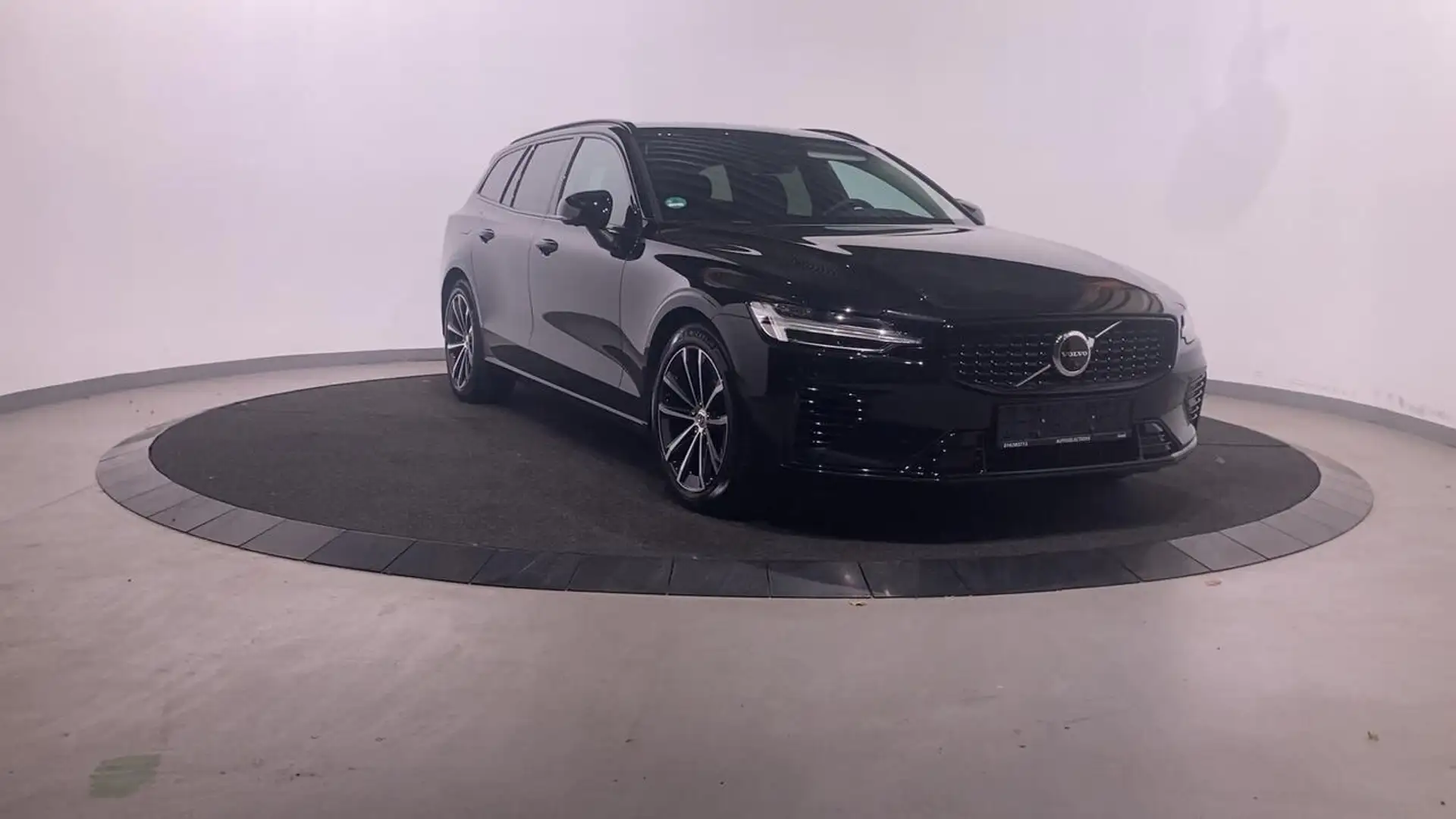 Volvo V60 T6 AWD PLUS DARK Noir - 2