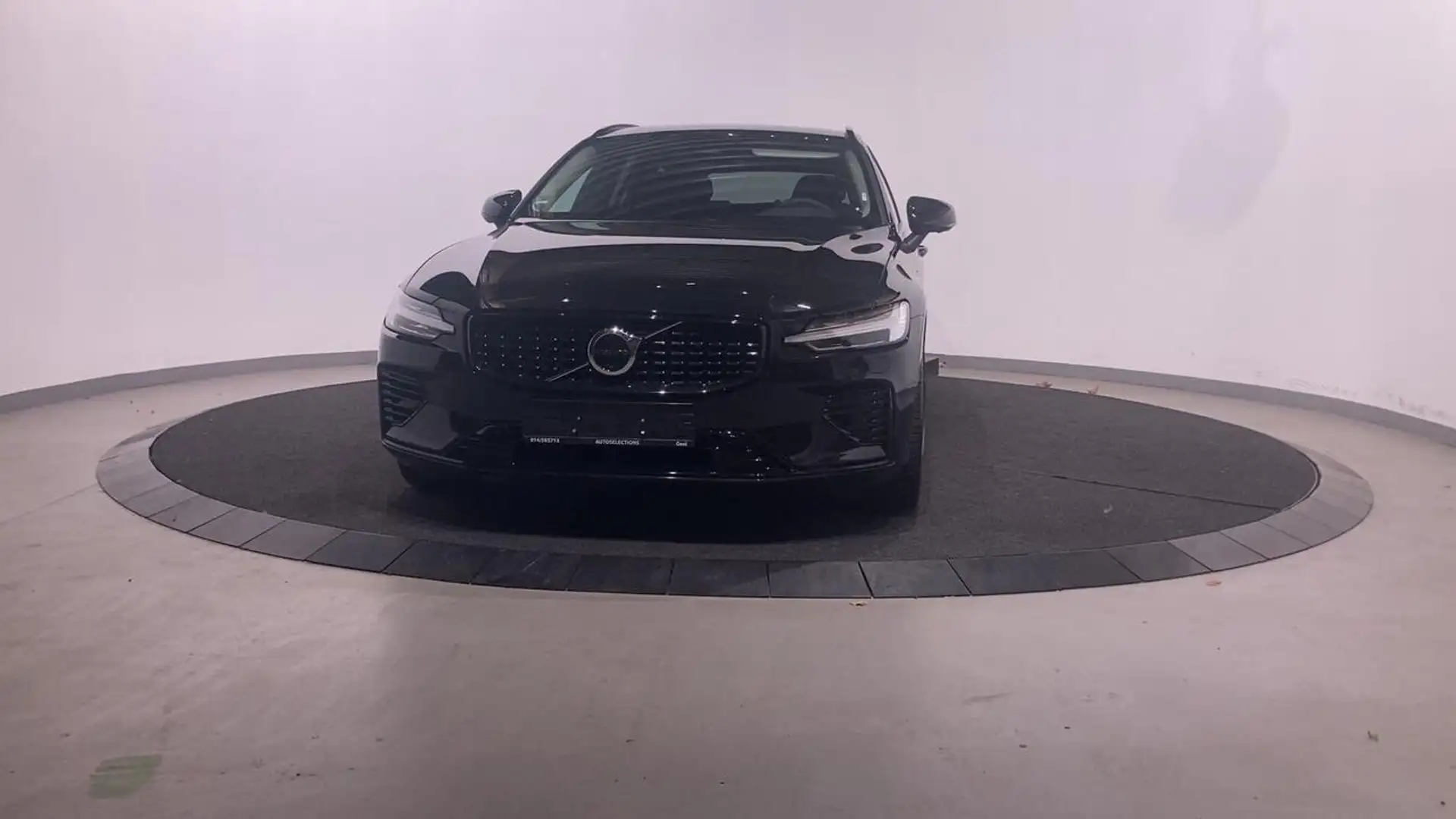 Volvo V60 T6 AWD PLUS DARK Negro - 1