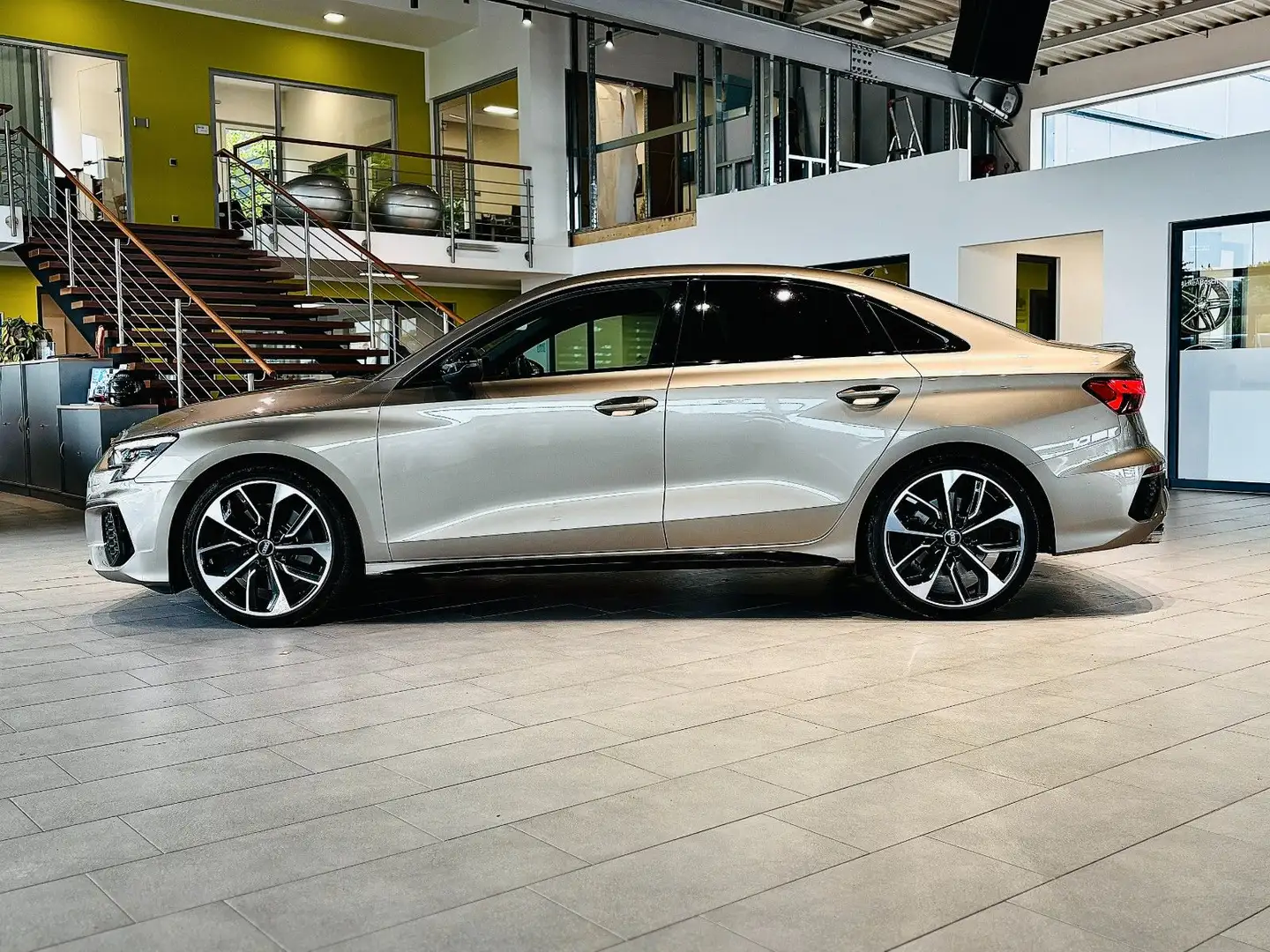 Audi S3 Lim. 2.0 TFSI quattro Bang&Olufsen*Matrix* - 2