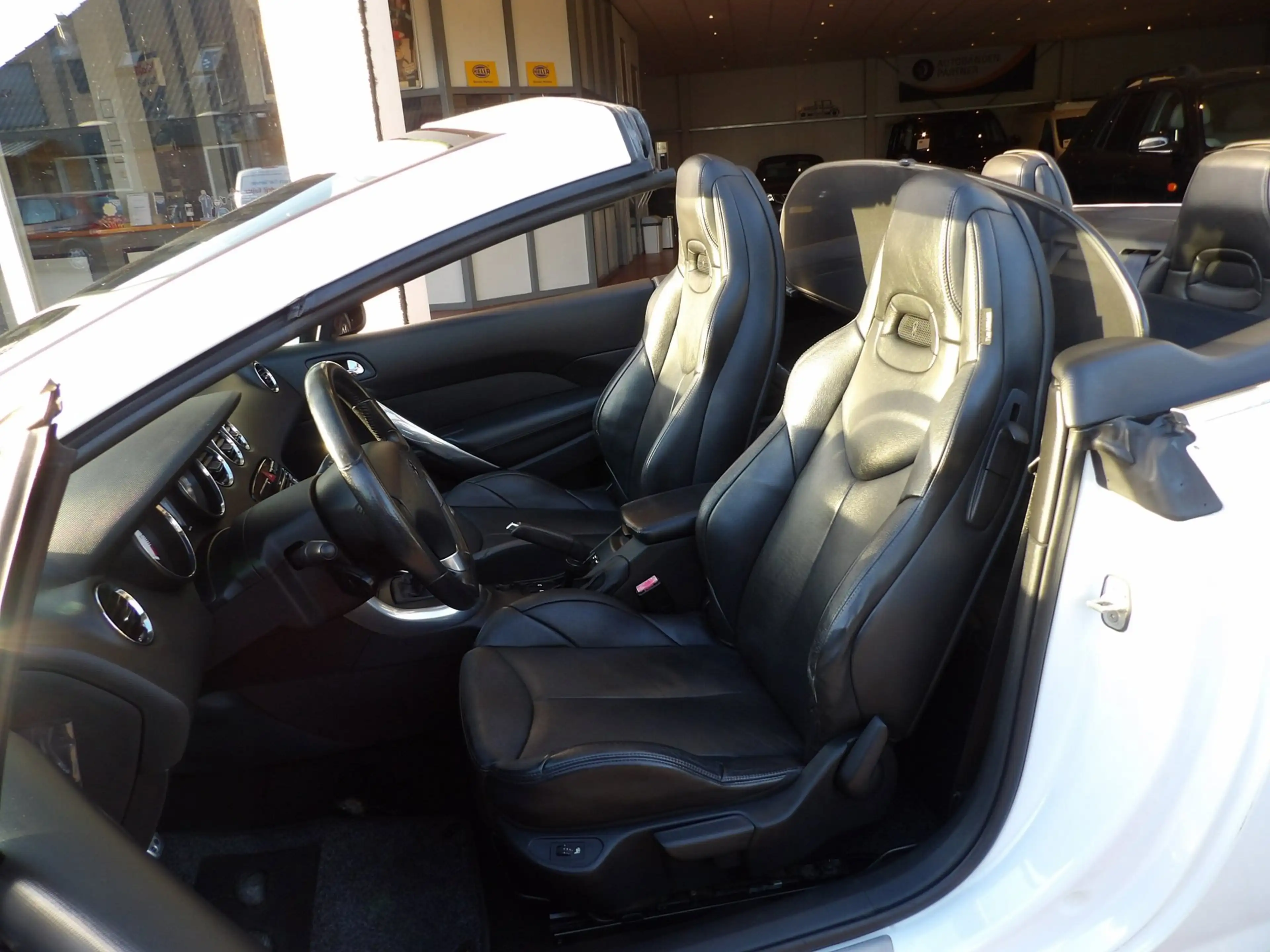 Peugeot 308 CC 1.6 THP Premiere LEER-CLIMA-NAVI — photo 9