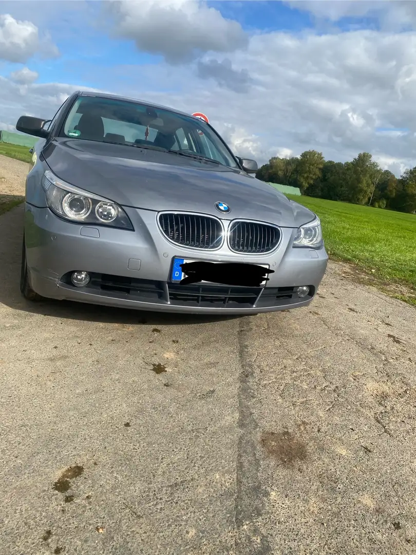 BMW 530 530i Grau - 1
