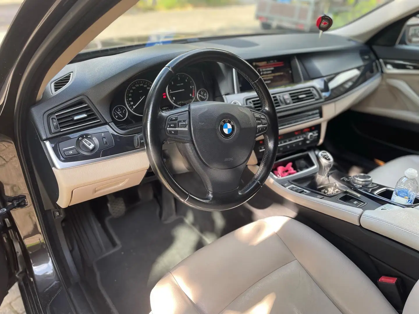 BMW 520 520d Touring Special Edition Коричневый - 2
