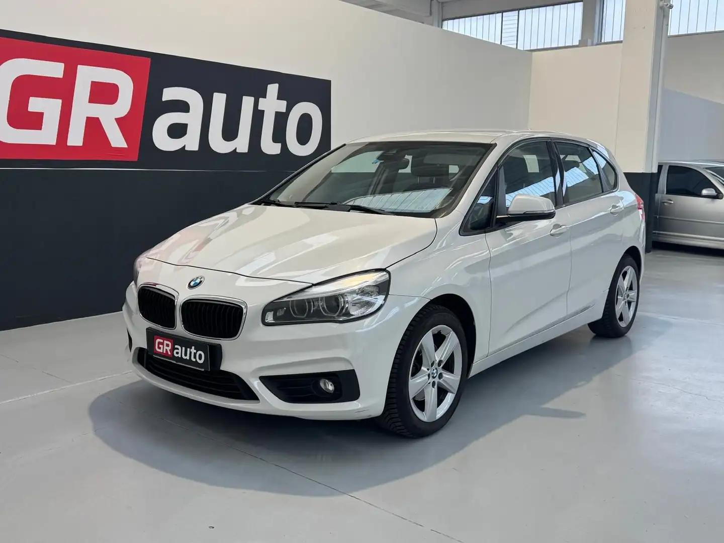 BMW 218 218d Active Tourer Luxury - 2