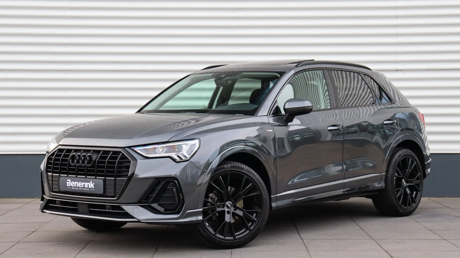 Audi Q3 35 TFSI S Line Pro Line S | Panoramadak | Achterui Gris - 1