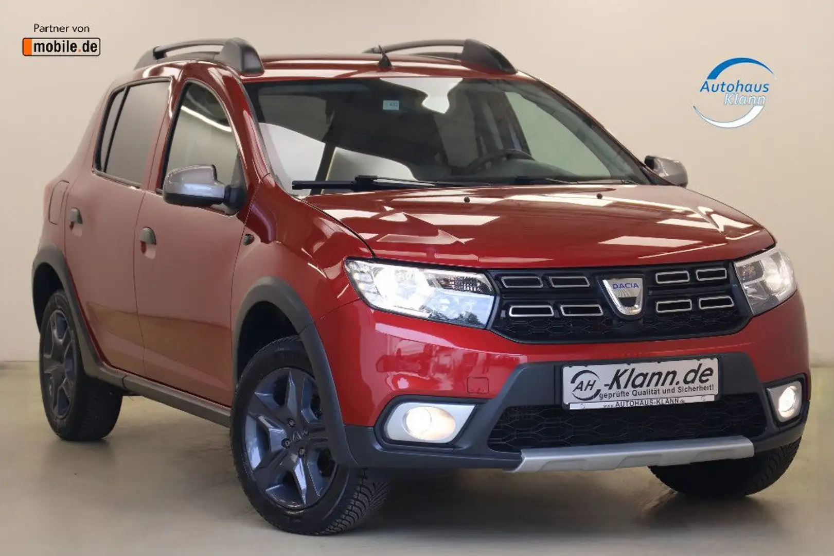 Dacia Sandero 0.9 TCe 90PS Stepway Prestige R-Cam AHK Rood - 1