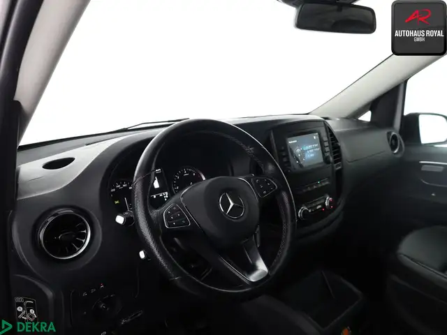 Mercedes-Benz Vito view 11