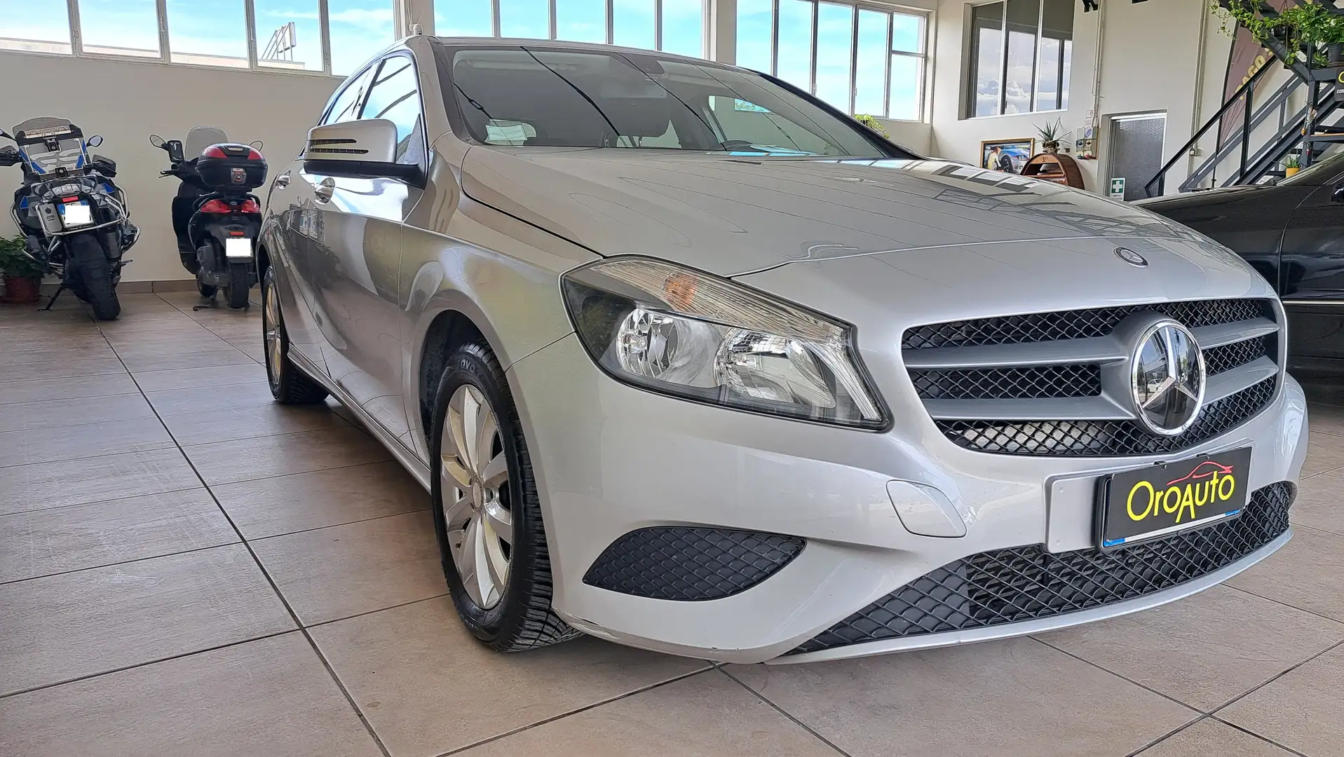 Mercedes-Benz A 180 CDI Tagliandata Mercedes... Argento - 2