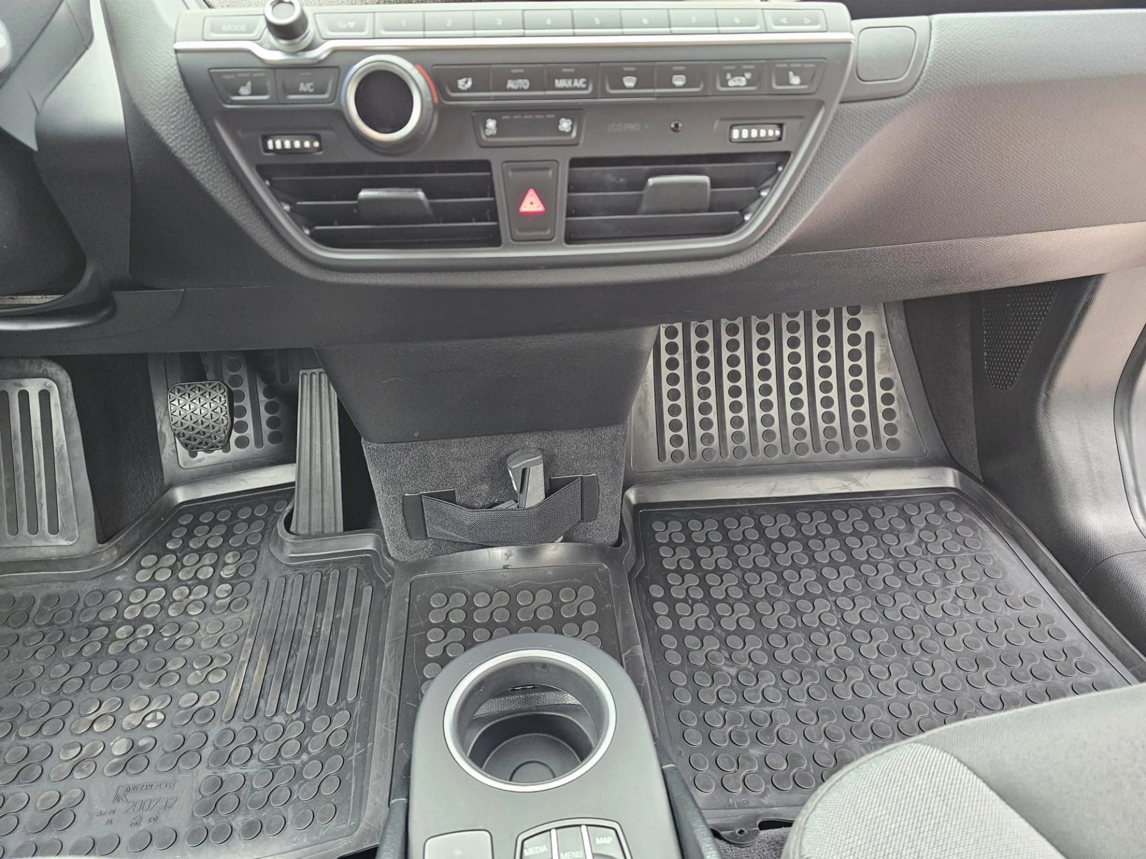 BMW i3 Business Edition 120Ah 42 kWh | Navi | Camera | St — photo 35