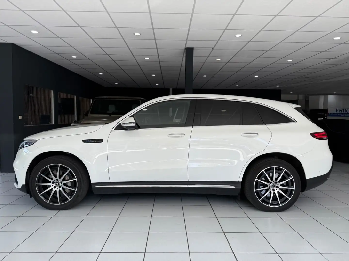 Mercedes-Benz EQC 400 400 4M*AMG*360*LASER*BURM*SHD*KEYLESS*AHK* Weiß - 2
