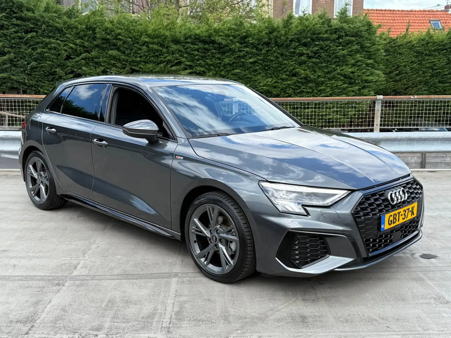 Audi A3 Sportback 35 150PK S-Tronic TFSI S edition | Optie Grigio - 2
