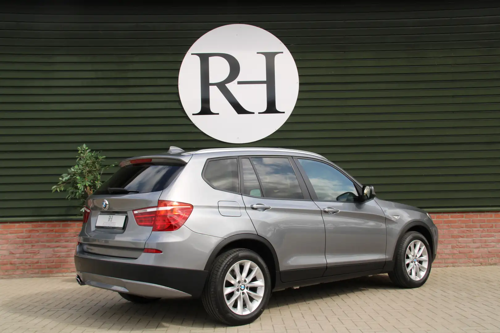 BMW X3 xDrive35i Automaat High Executive - Youngtimer! Gris - 2