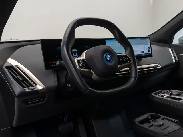 BMW Ix view 19
