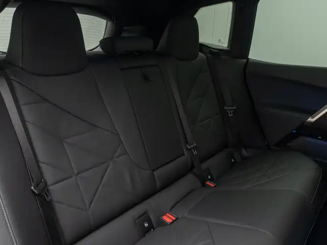 BMW Ix view 27