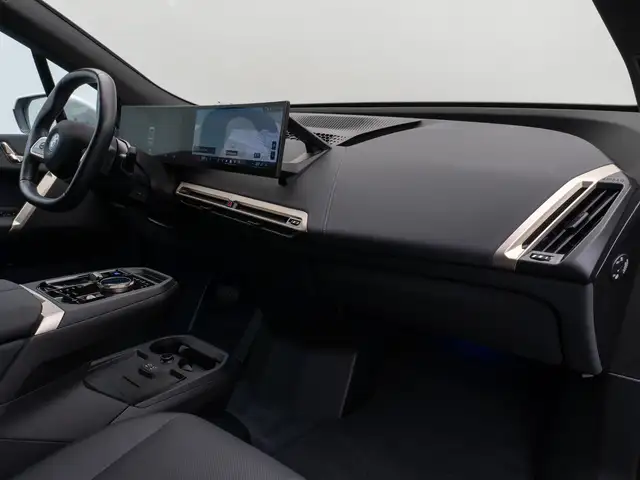 BMW Ix view 22
