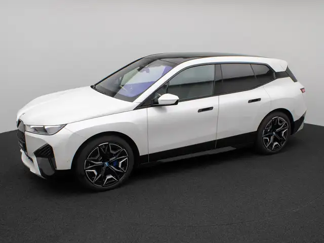 BMW Ix view 12