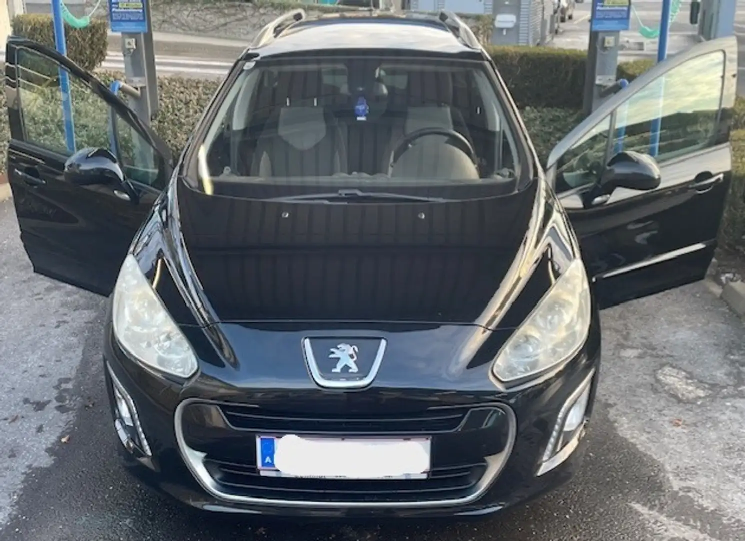 Peugeot 308 308 SW 1,6 e-HDI 115 FAP Professional Line Professional Line Schwarz - 2