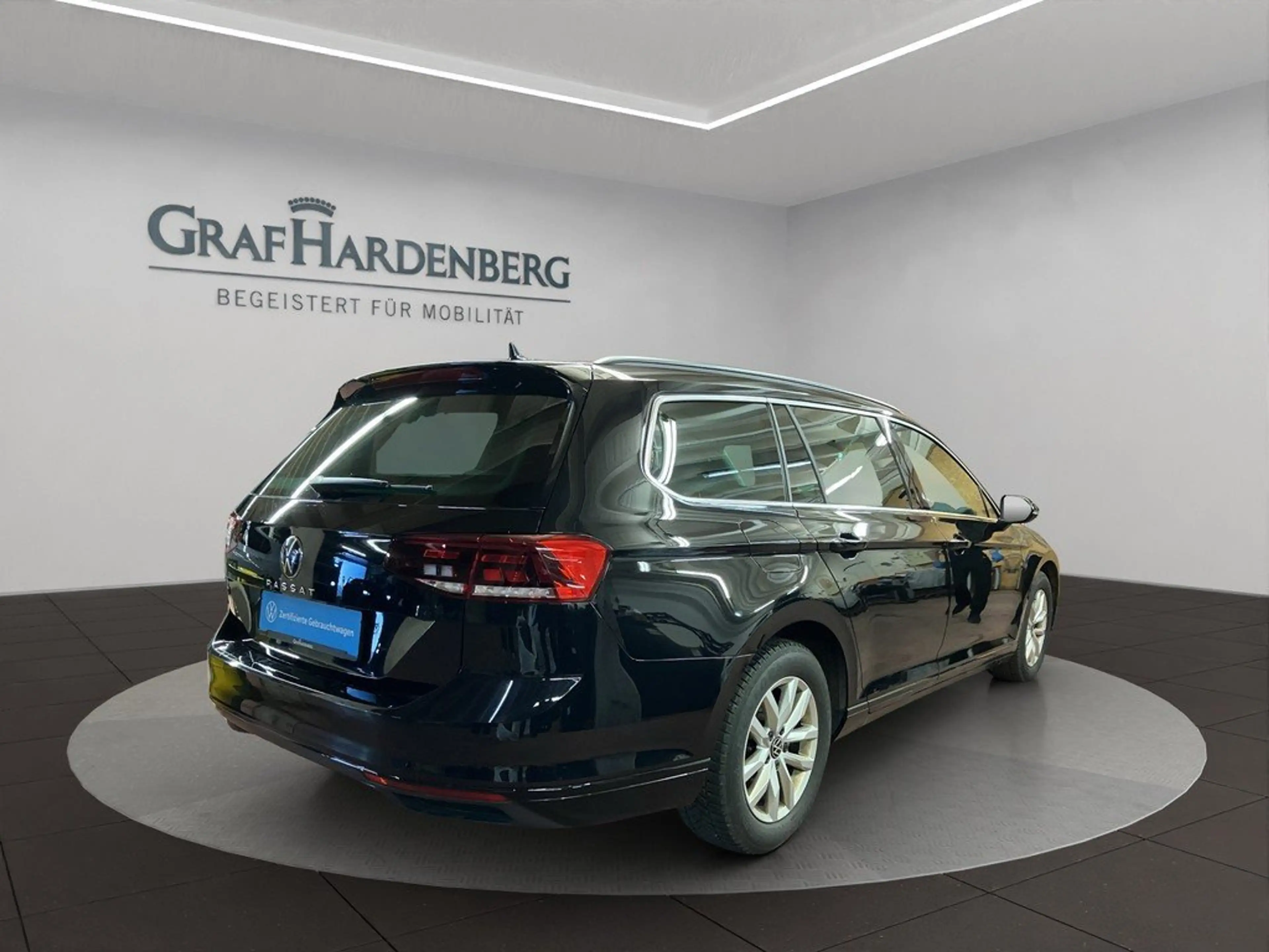 Volkswagen Passat Variant 2.0 TDI DSG Business ACC AHK — photo 4
