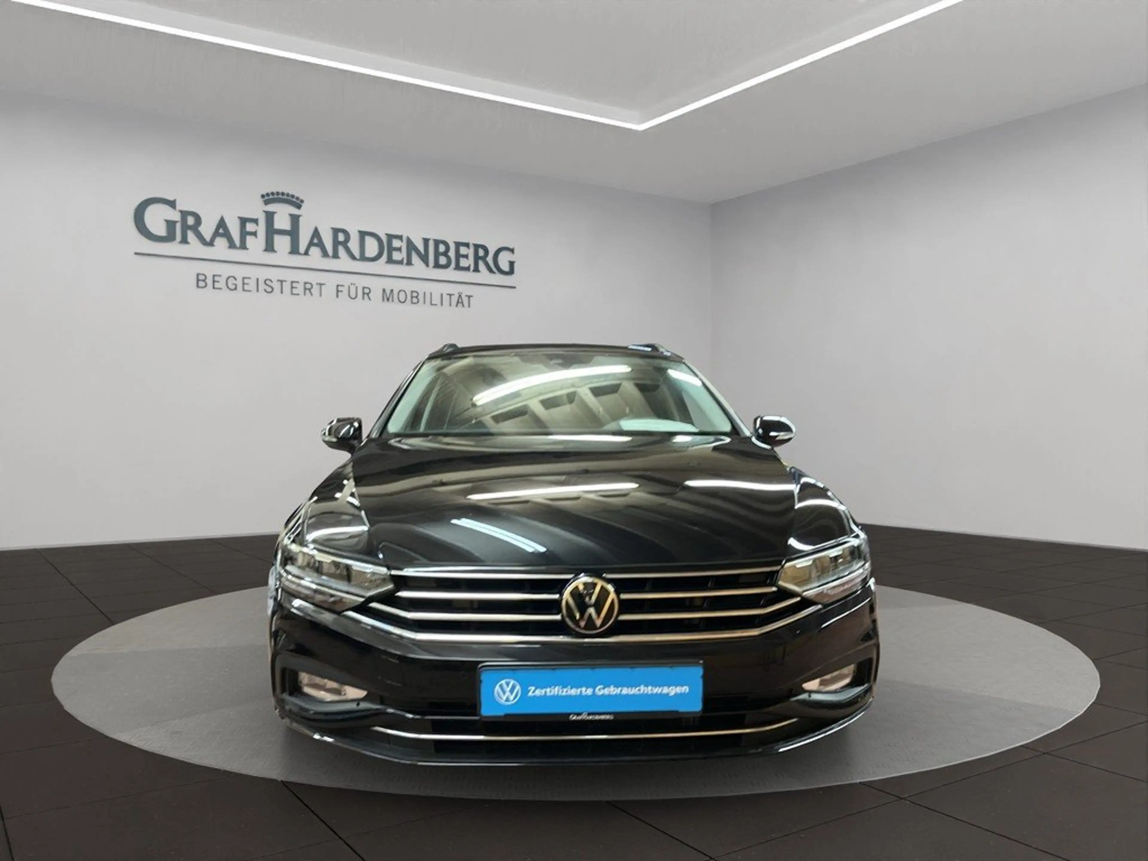 Volkswagen Passat Variant 2.0 TDI DSG Business ACC AHK — photo 6