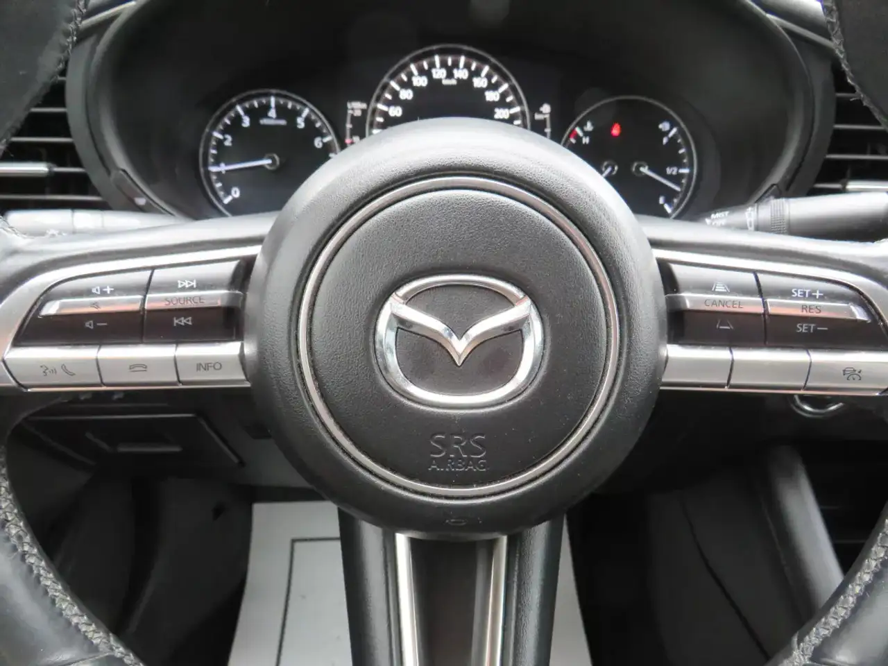 Mazda 3 снимка Mazda 3