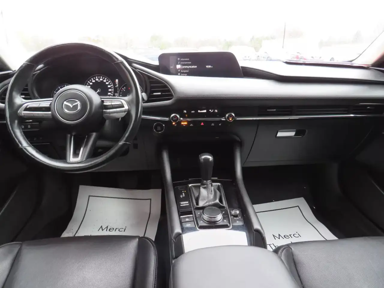 Mazda 3 снимка Mazda 3