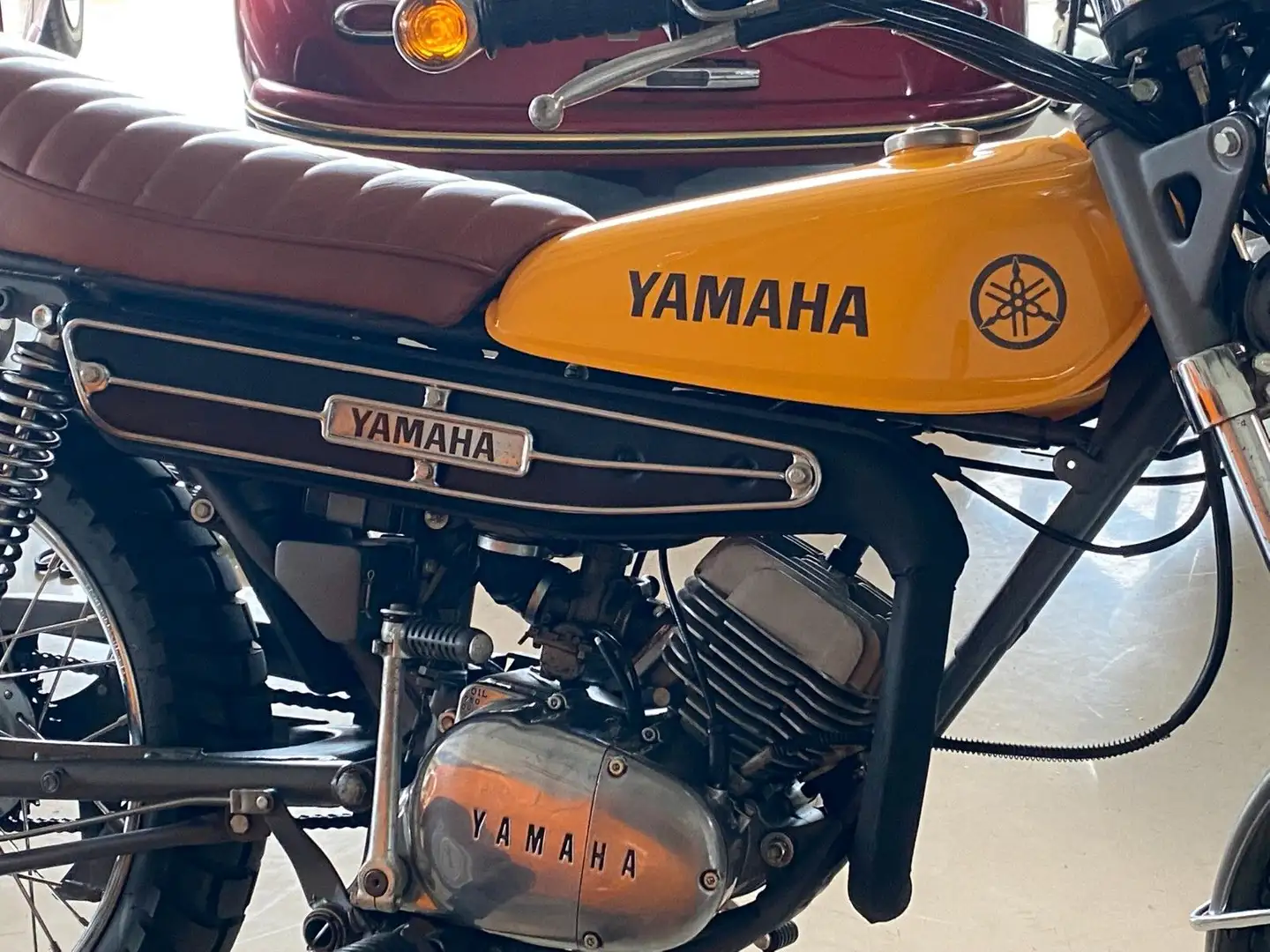 Yamaha DT 125 e žuta - 2