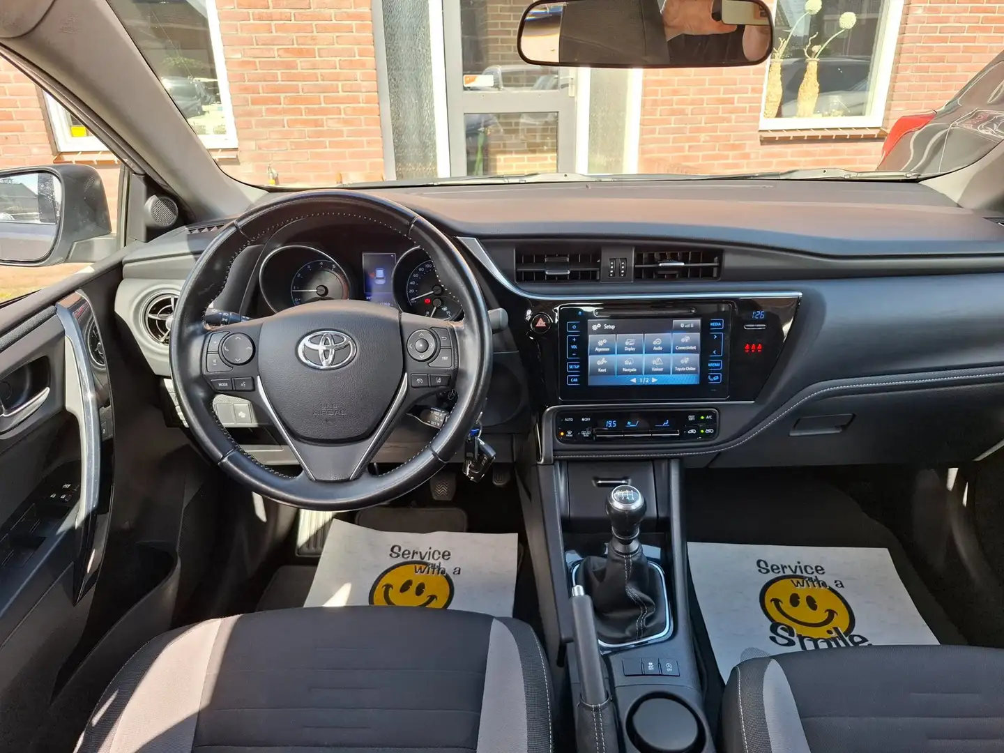 Toyota Auris 1.2T Aspiration. Dealer onderhouden! Zeer netjes e Gris - 2