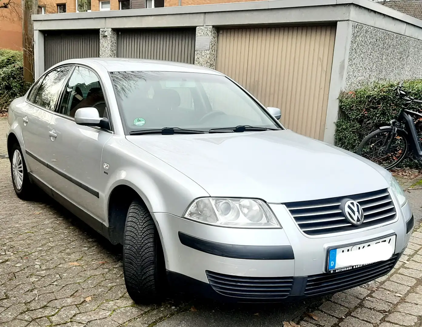 Volkswagen Passat 1.6 - 2