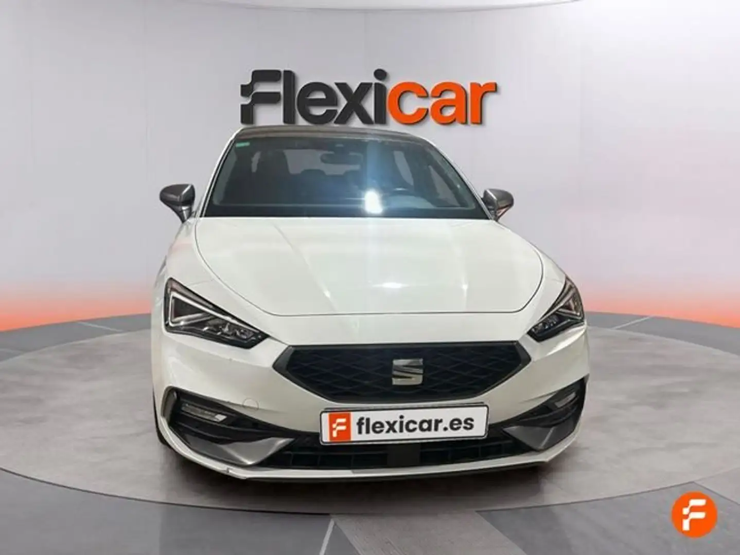 SEAT Leon 1.5 150cv manual FR Blanco - 2