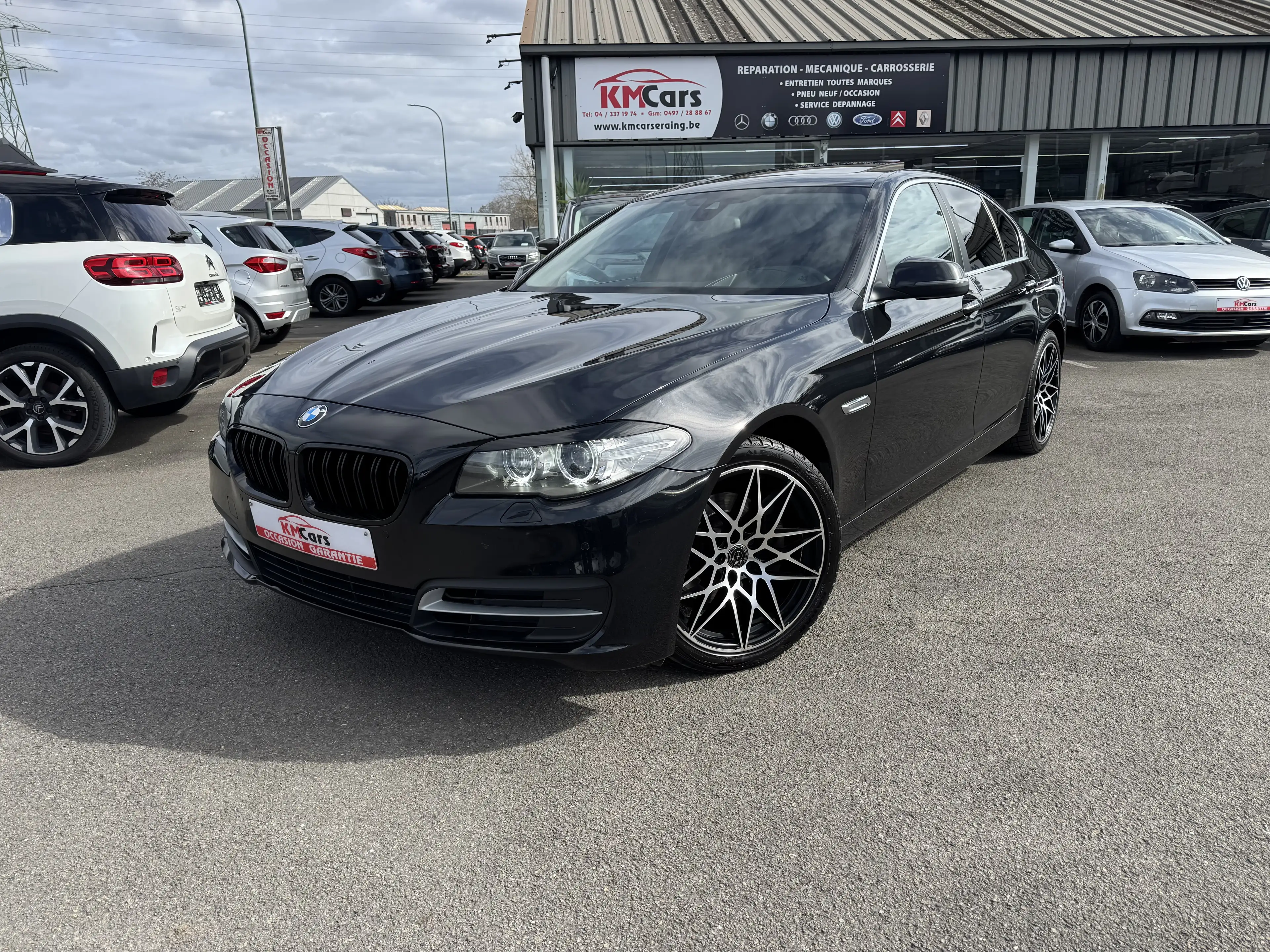 BMW 518 NAVIGATION // CUIR// TOIT OUVRANT / JANTES /CAMERA