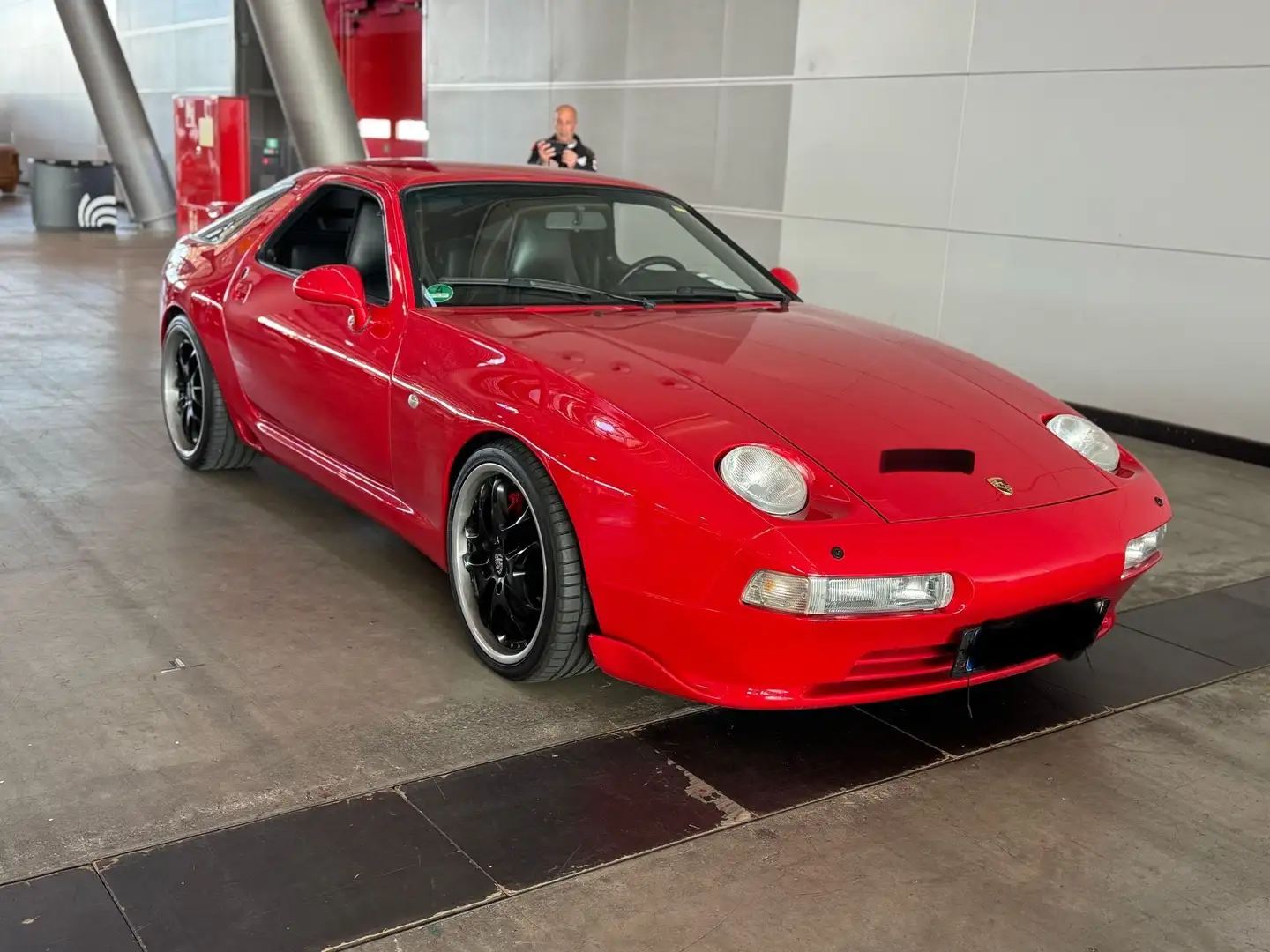 Porsche 928 Automatik GTS Strosek tuning Rot - 2