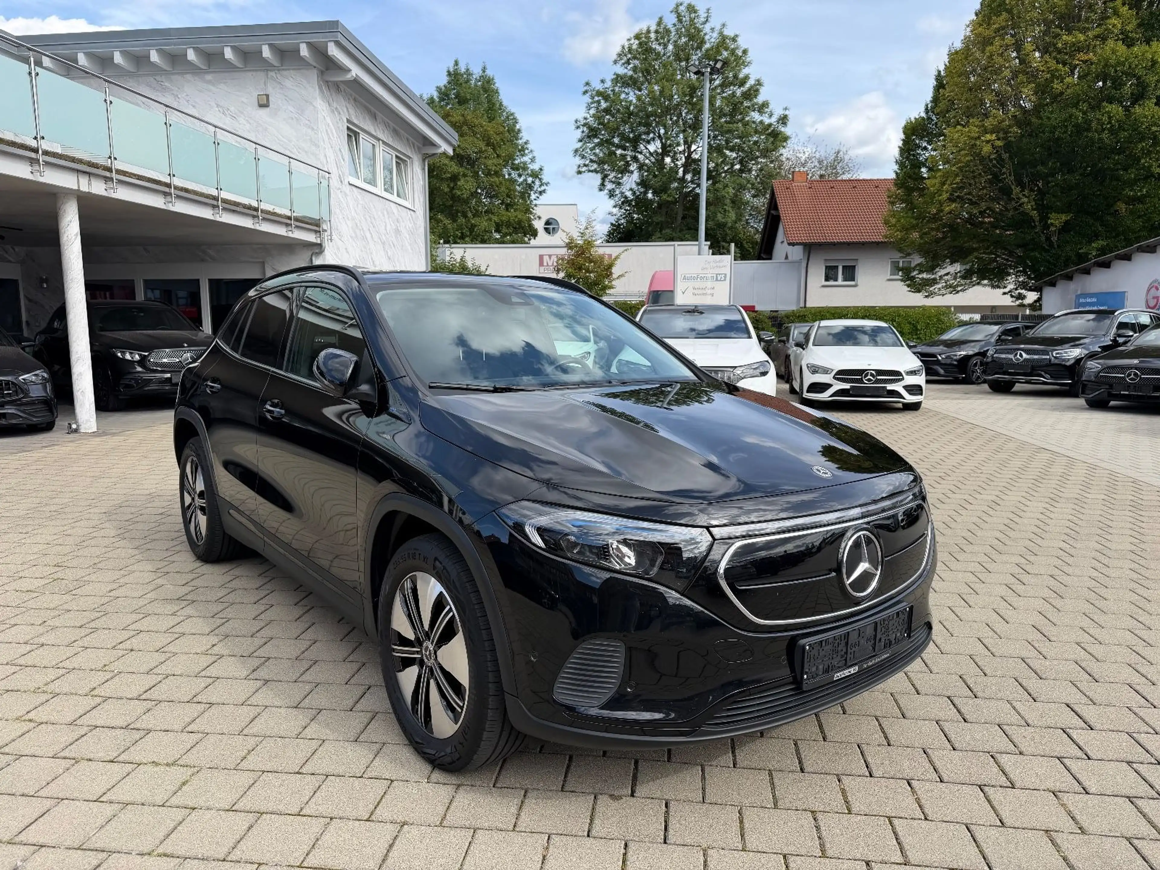 Mercedes-Benz EQA 250 MBUX*Night*Navi*AHK*Rcam*Ambi — photo 3