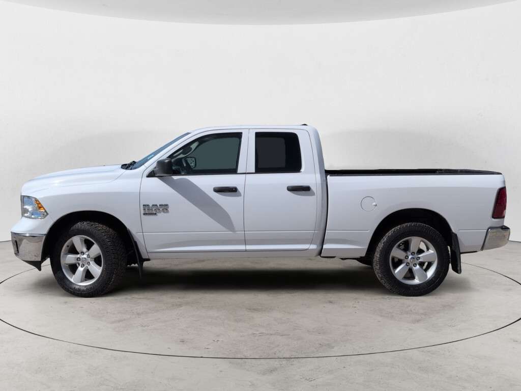 2020 RAM 1500 SXT Plus Quad Cab 4X4 | One Owner | Collision free — снимка 1