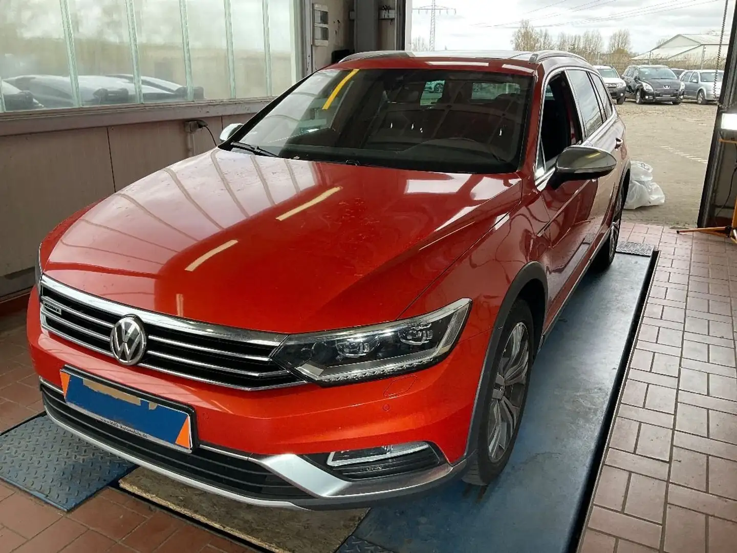Volkswagen Passat Alltrack Passat Alltrack 2.0 TDI SCR 4Motion DSG (BMT) Rojo - 2