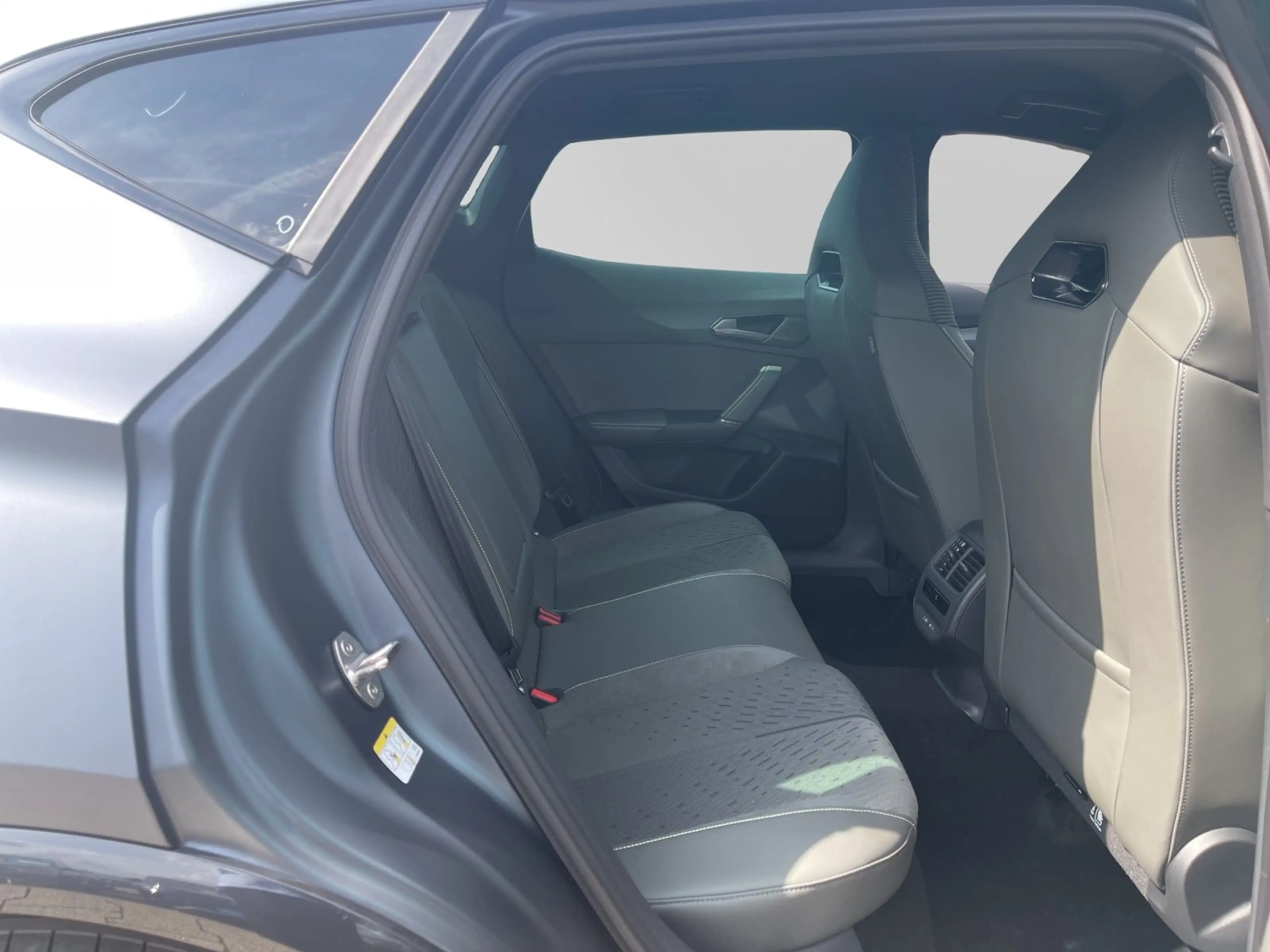 CUPRA Formentor 2.0 TSI DSG 4D TRIBE EDITION UPE64 MAT — photo 6
