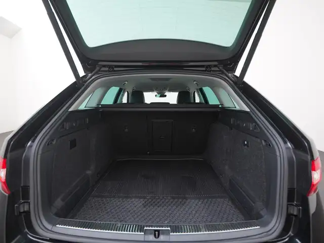 Skoda Superb view 27
