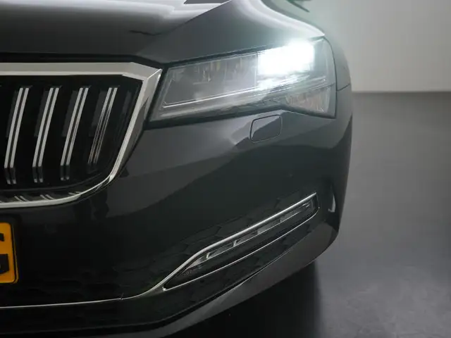 Skoda Superb view 25