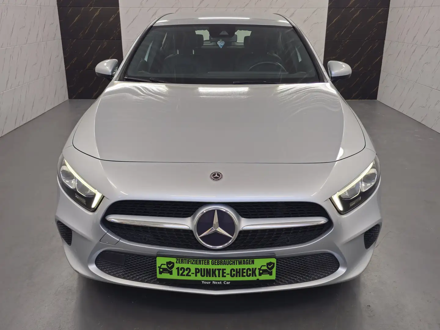 Mercedes-Benz 220+LED+Navi+DAB+Temp+Keyless+Touchpad Silber - 2